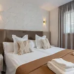 Stunning Contemporary 3-bedroom Corner In The Idyllic Oasis 325,