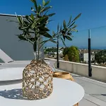 Stunning Contemporary 3-bedroom Corner In The Idyllic Oasis 325, Apartament Estepona