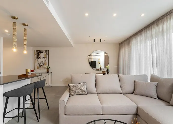 Apartament Stunning Contemporary 3-bedroom Corner In The Idyllic Oasis 325, Estepona