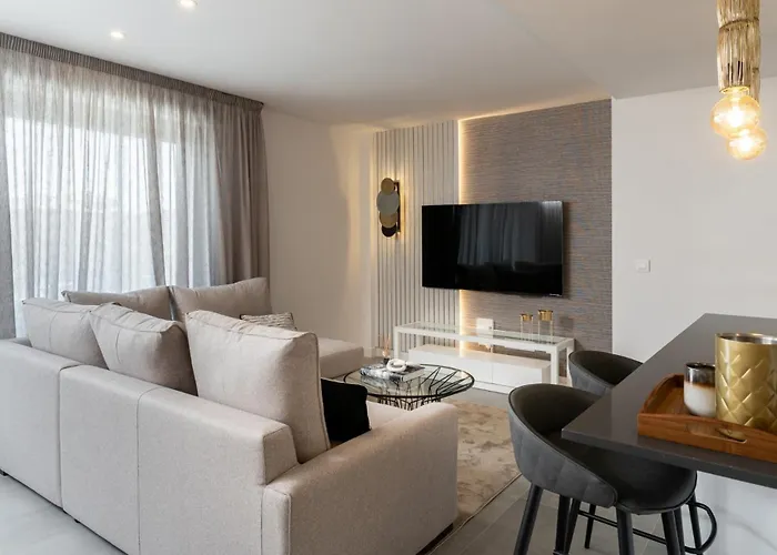 Stunning Contemporary 3-bedroom Corner In The Idyllic Oasis 325, * Estepona