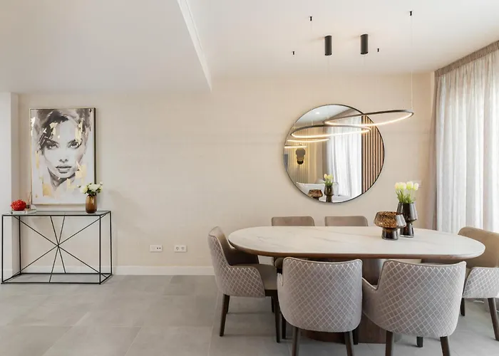 Apartament Stunning Contemporary 3-bedroom Corner In The Idyllic Oasis 325,