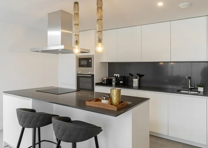 Apartamento Stunning Contemporary 3-bedroom Corner In The Idyllic Oasis 325, *