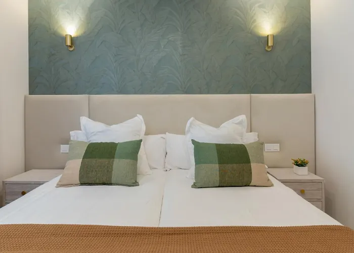 Apartament Stunning Contemporary 3-bedroom Corner In The Idyllic Oasis 325,