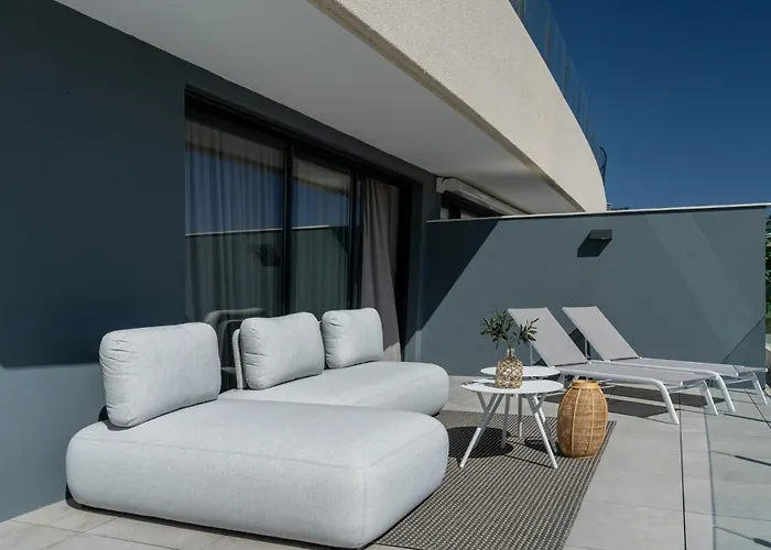 Apartamento Stunning Contemporary 3-bedroom Corner In The Idyllic Oasis 325, *