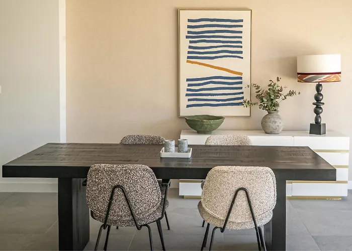 Stunning Contemporary 3-bedroom Corner In The Idyllic Oasis 325, Apartament Estepona