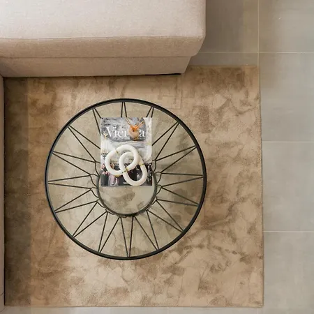 Апартаменты Stunning Contemporary 3-bedroom Corner In The Idyllic Oasis 325,