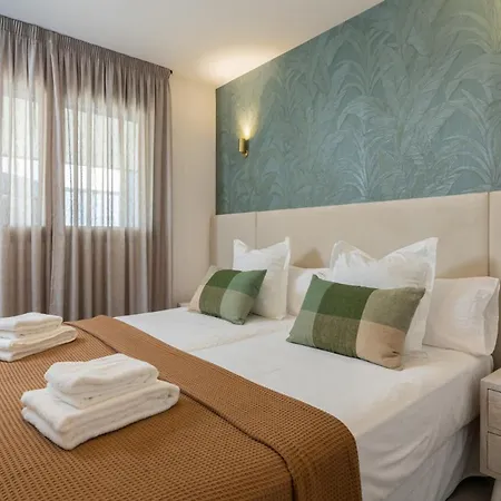 Stunning Contemporary 3-bedroom Corner In The Idyllic Oasis 325, Апартаменты Эстепона
