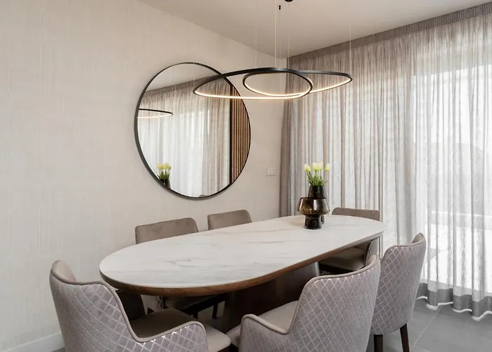 Stunning Contemporary 3-bedroom Corner In The Idyllic Oasis 325, Apartment Estepona